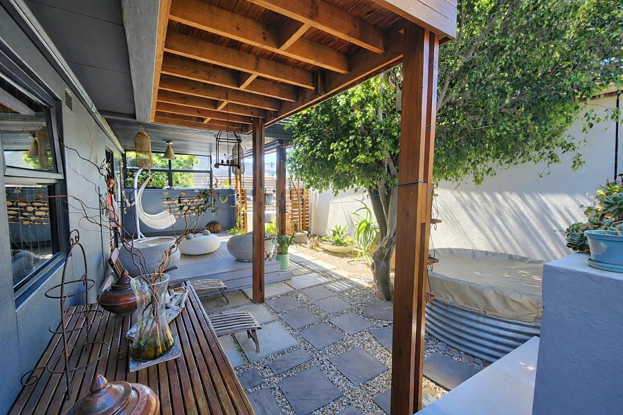 1 Bedroom Property for Sale in Simons Town Western Cape